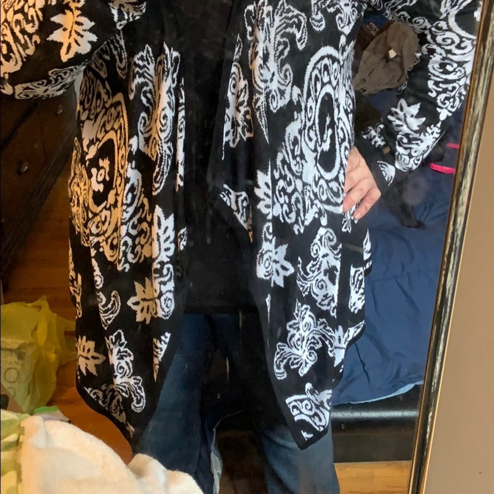 Flowy Black & White Cardigan